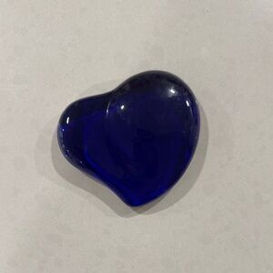 Tiffany & Co/Elsa Peretti blue glass heart paperweight